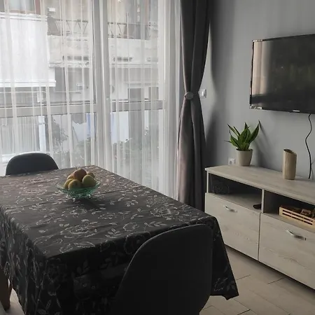 Siyana Varna-free Parking Daire Varna