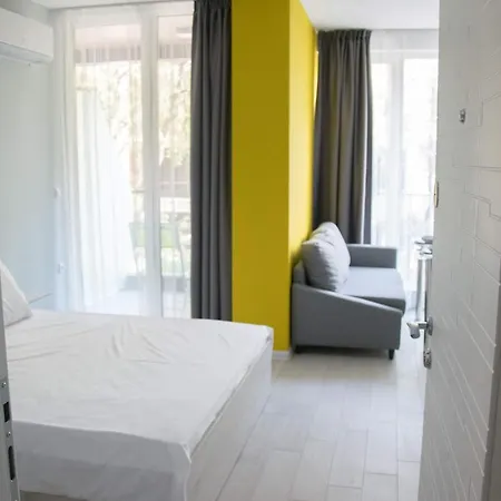 Siyana Varna-free Parking * Varna