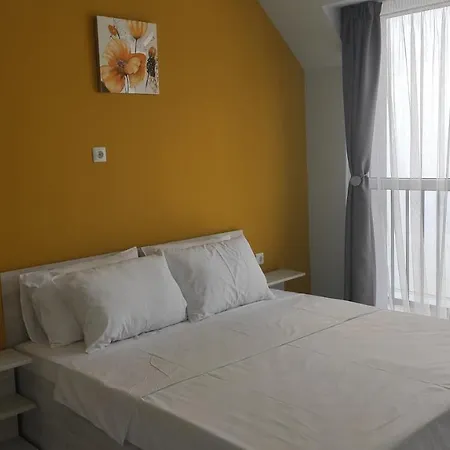 Siyana Varna-free Parking Daire *