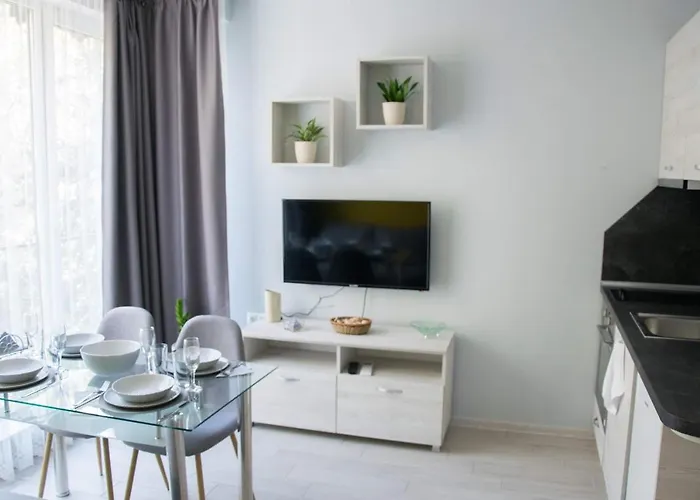 Siyana Varna-free Parking Apartment *